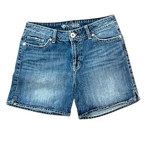 BootHeel Trading Co. Fairfax High Rise Slit Side Denim Jean Shorts – Size 27